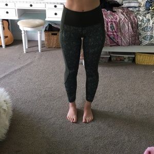 🍋🍋LULU LEMON LEGGINGS ONLY WORN ONCE🍋🍋